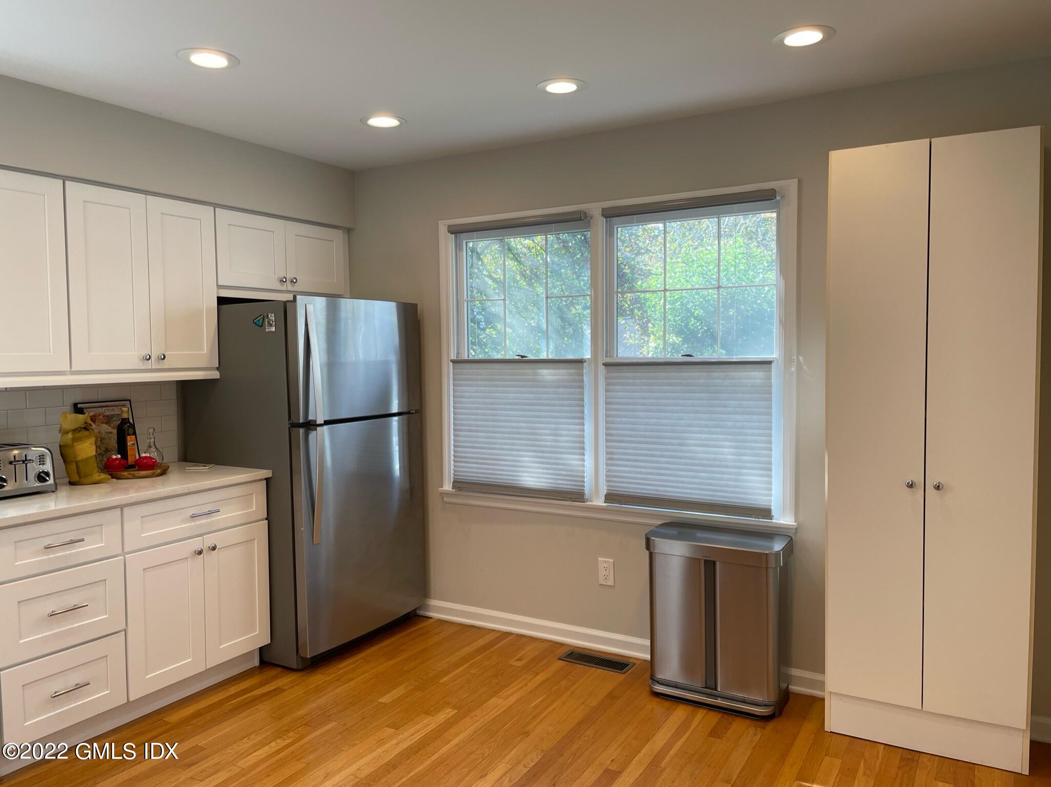 78 River Road, Unit 16 Cos Cob, CT 06807 - Photo 6 of 40 Kitchen