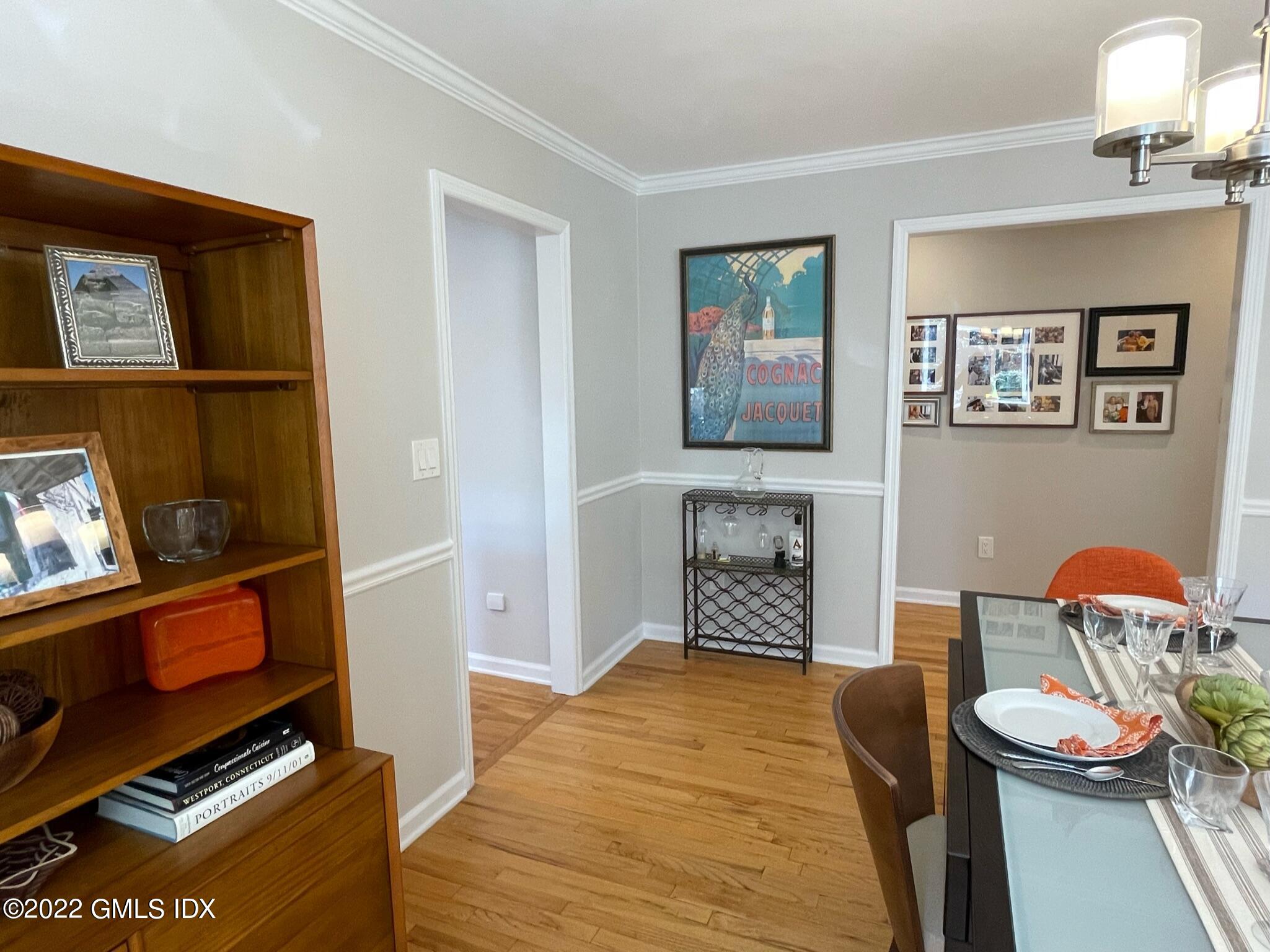 78 River Road, Unit 16 Cos Cob, CT 06807 - Photo 8 of 40 Dining room