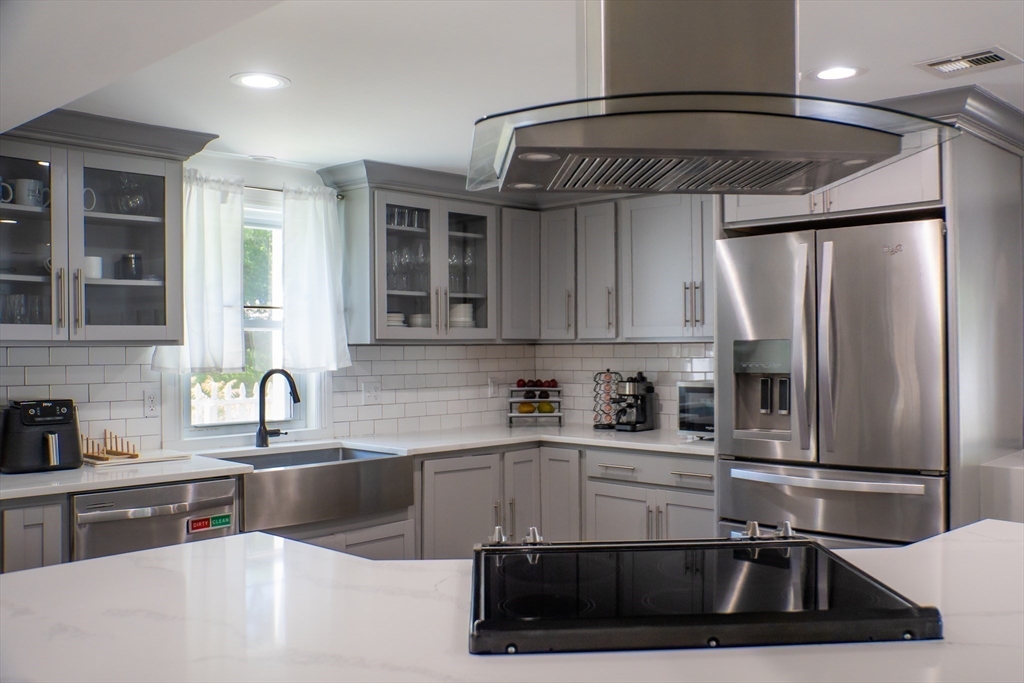 57 Shirley Road Shrewsbury, MA 01545 - Photo 16 of 39