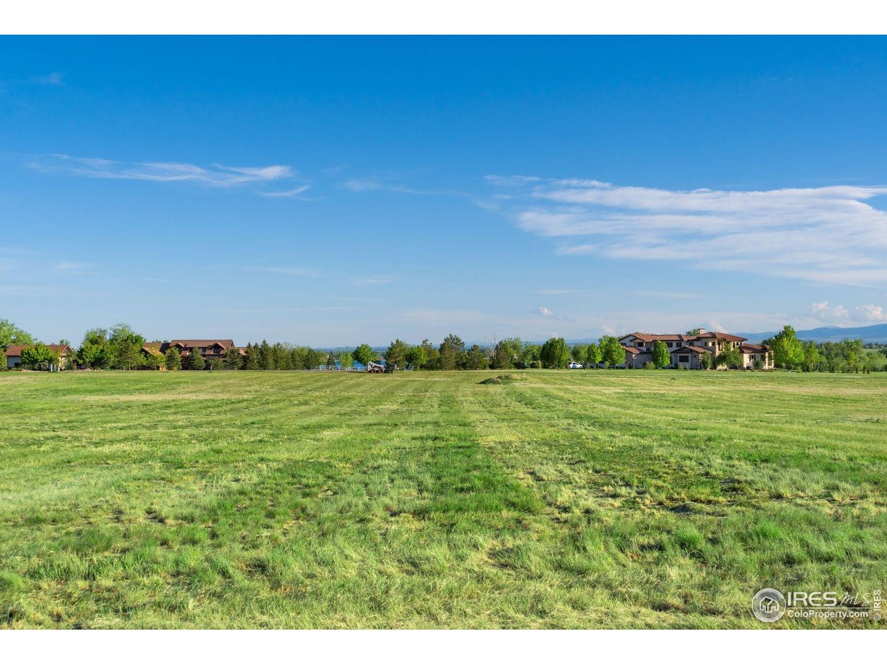 9715 Meadow Ridge Lane Longmont, CO 80504 - Photo 20 of 23 Plenty of distance between neighbors.