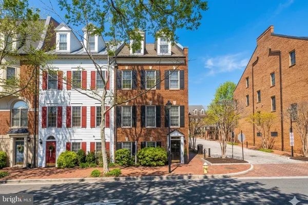 $1,200,000 | 414 North Royal Street, Alexandria, VA 22314