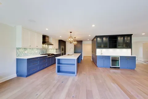$899,000 | 4044 Chester Drive, Glenview, IL 60026