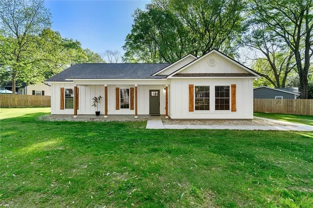 $3,000 | 1921 Hazelwood Drive Southeast, Marietta, GA 30067