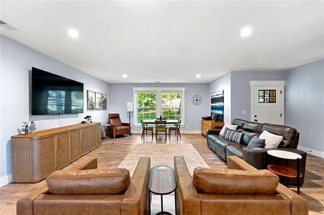 $3,000 | 1921 Hazelwood Drive Southeast, Marietta, GA 30067