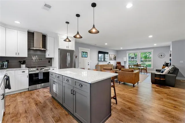 $3,000 | 1921 Hazelwood Drive Southeast, Marietta, GA 30067