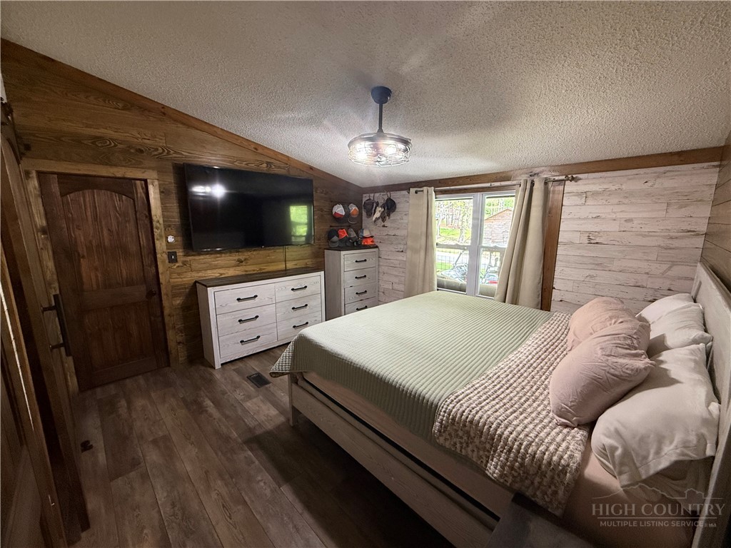 71 Ledford Ridge Lane Bakersville, NC 28705 - Photo 9 of 19