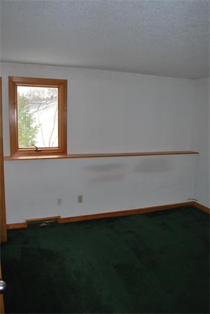 42 Reynolds Road Wakefield, MA 01880 - Photo 12 of 17 Gallery Image 12