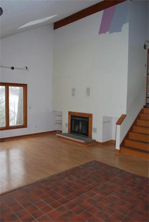 42 Reynolds Road Wakefield, MA 01880 - Photo 5 of 17 Gallery Image 5