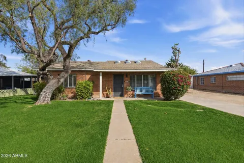 $595,000 | 840 East Ocotillo Road, Phoenix, AZ 85014