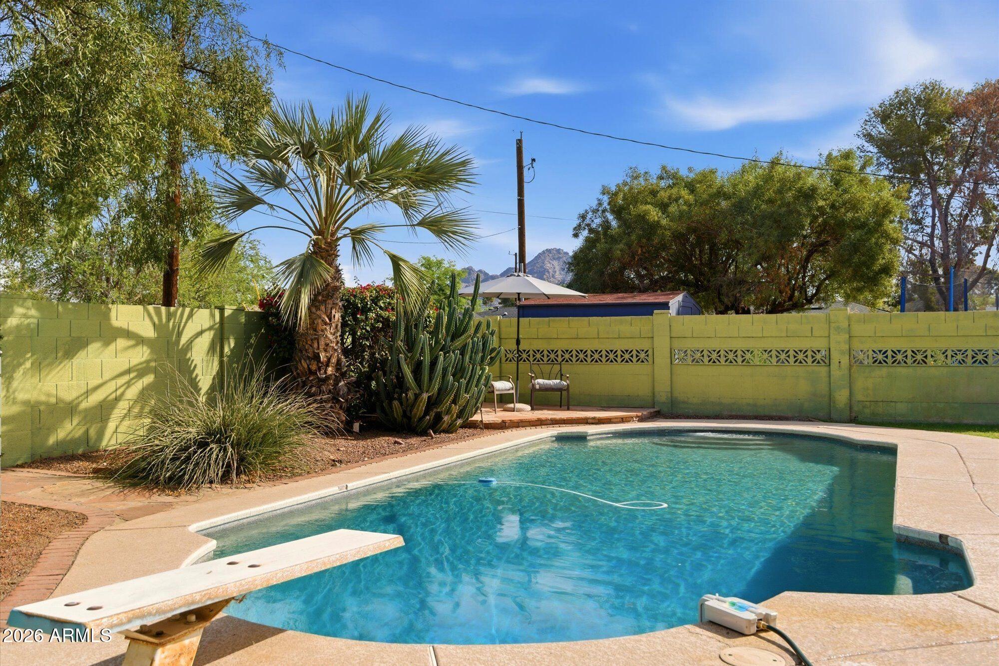 840 East Ocotillo Road Phoenix, AZ 85014 - Photo 22 of 32 Diving Pool