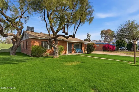 $595,000 | 840 East Ocotillo Road, Phoenix, AZ 85014