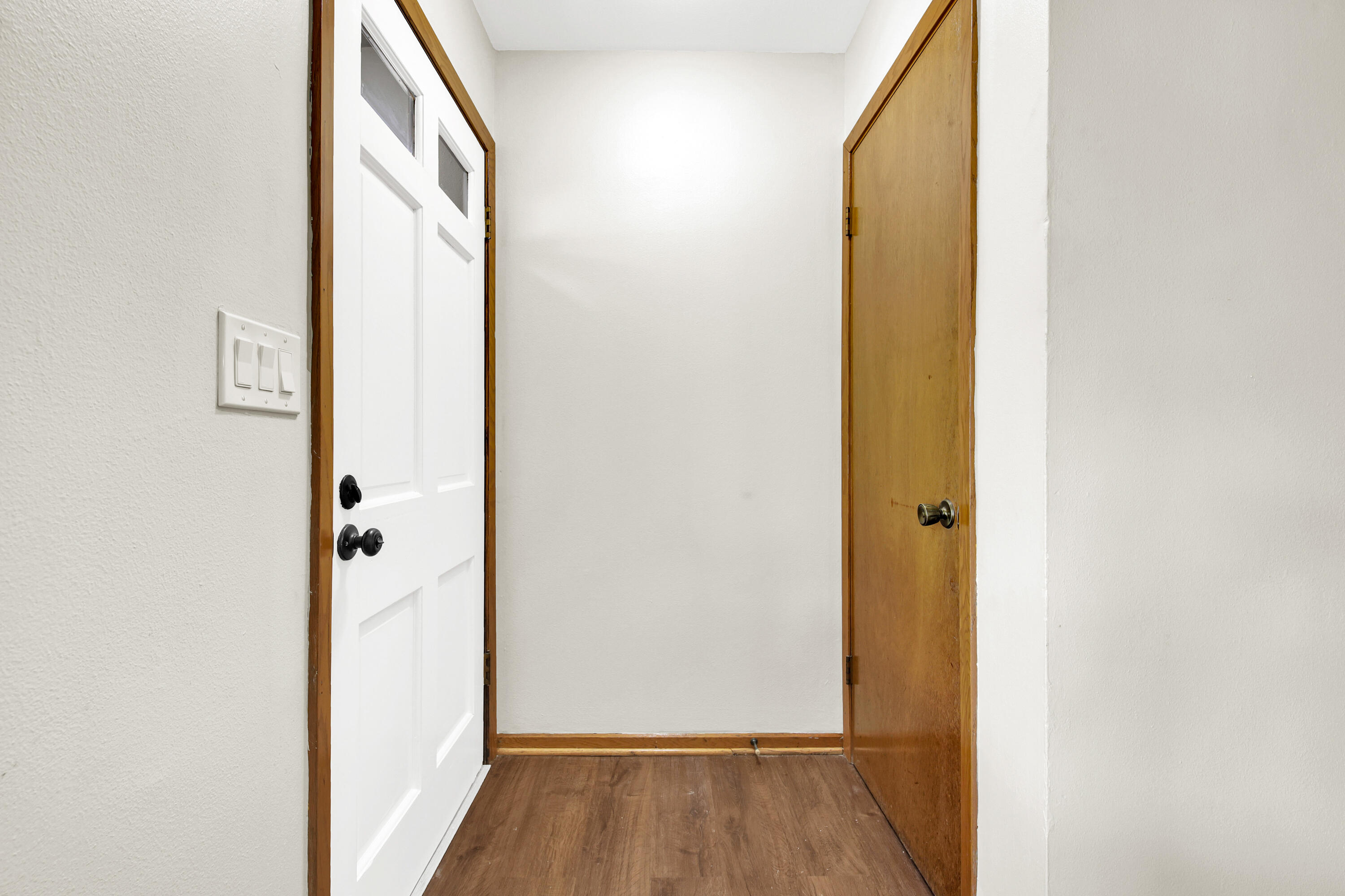 9851 Beloit Road Milwaukee, WI 53228 - Photo 6 of 27 9851 W Beloit Road-6