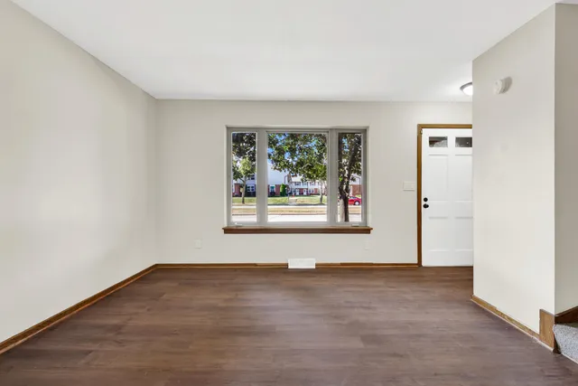 $219,900 | 9851 Beloit Road, Milwaukee, WI 53228