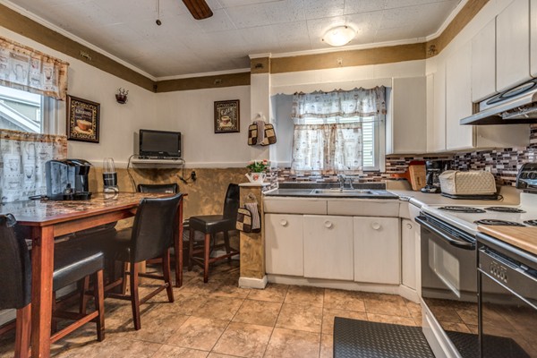 53 Grant Road Malden, MA 02148 - Photo 11 of 17 Gallery Image 11