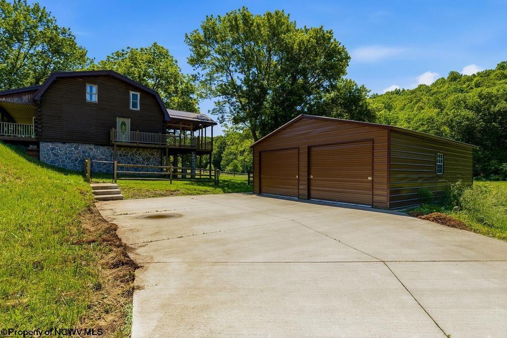 6002 Greenbrier Road Salem, WV 26426 - Photo 5 of 49 Gallery Image 5