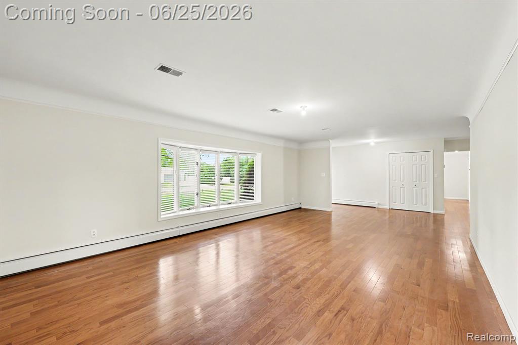 3750 Beach Road Troy, MI 48084 - Photo 5 of 27