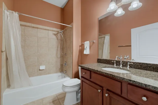 $650,000 | 1285 Stonebriar Court, Naperville, IL 60540