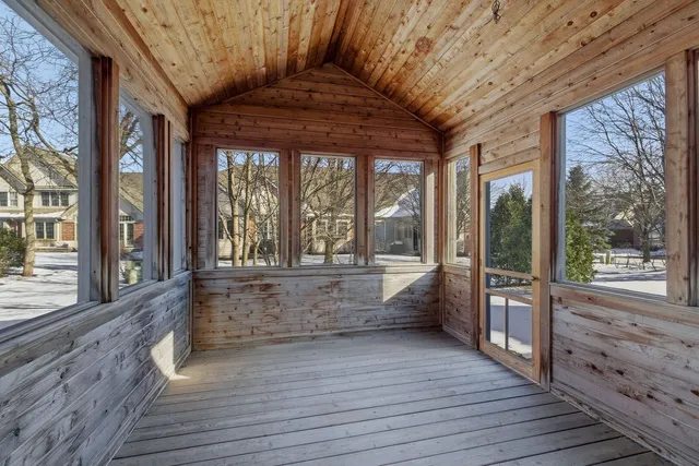 $650,000 | 1285 Stonebriar Court, Naperville, IL 60540