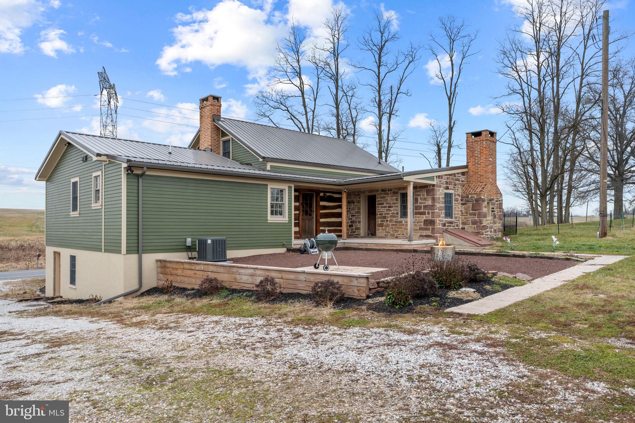 445 Bowers Bridge Road Manchester, PA 17345 - Photo 23 of 30 Side view