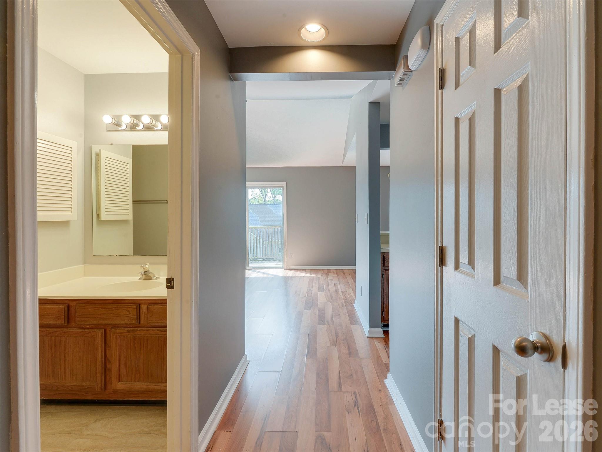 766 Marsh Road, Unit 7 Charlotte, NC 28209 - Photo 7 of 36 Gallery Image 7