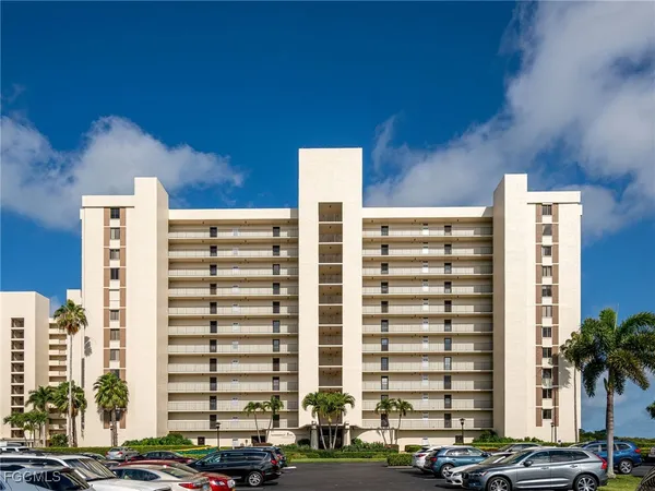 $17,250 | 17 Bluebill Avenue, Unit 903, Naples, FL 34108