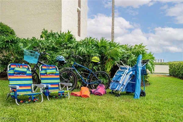 $17,250 | 17 Bluebill Avenue, Unit 903, Naples, FL 34108
