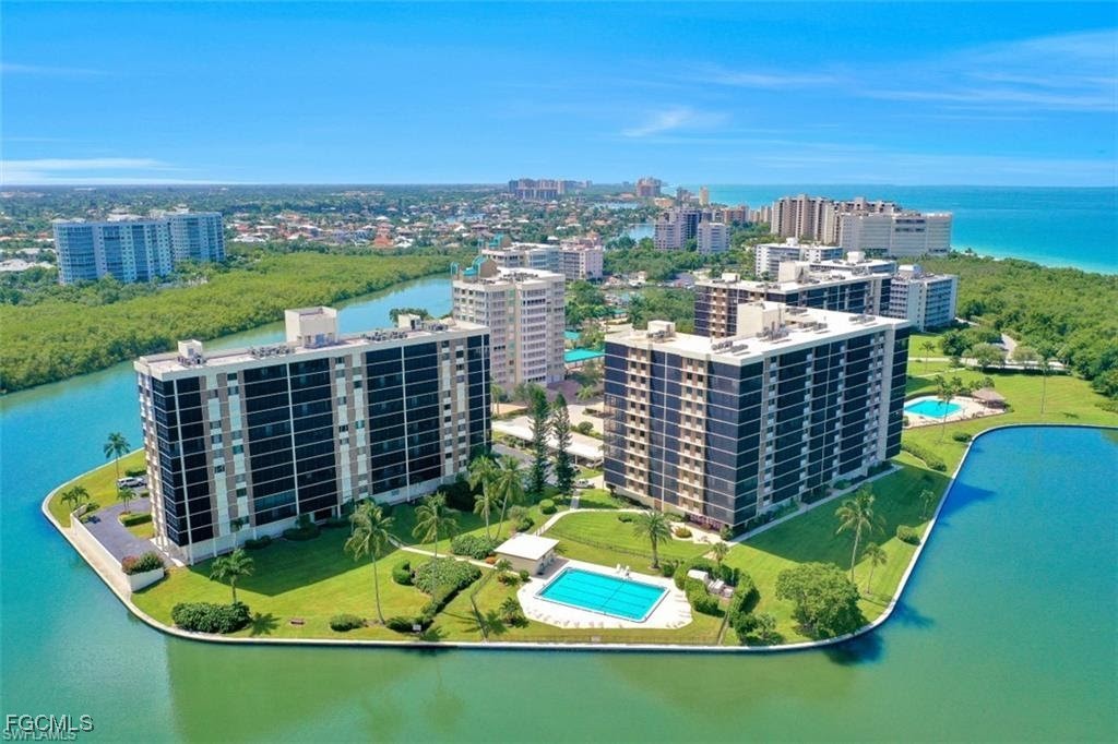 17 Bluebill Avenue, Unit 903 Naples, FL 34108 - Photo 32 of 33