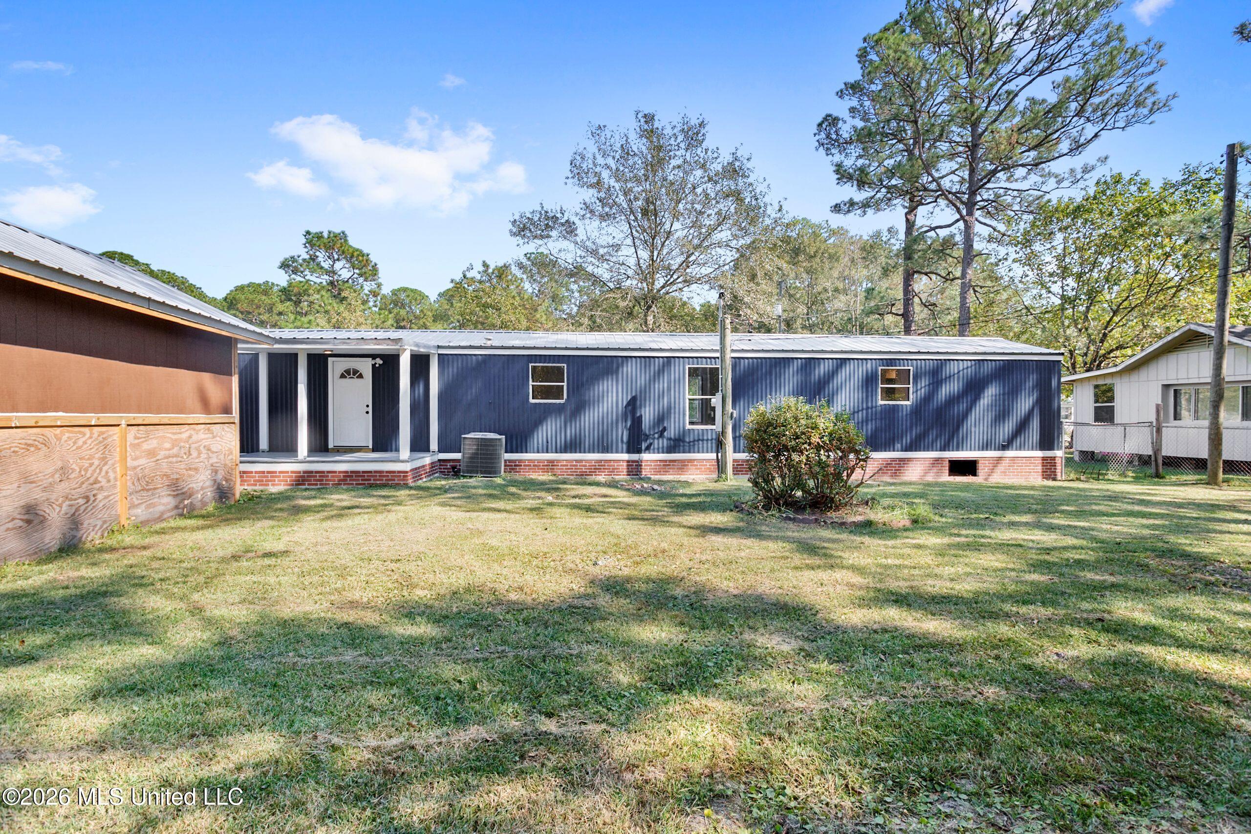 12351 Salisbury Road Gulfport, MS 39503 - Photo 22 of 29 22-Exterior Back