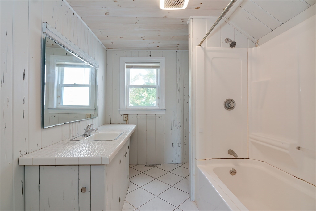 20-22 Chapin Street Milford, MA 01757 - Photo 33 of 40