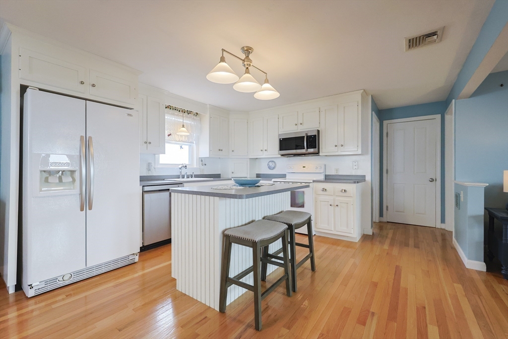 20-22 Chapin Street Milford, MA 01757 - Photo 6 of 40