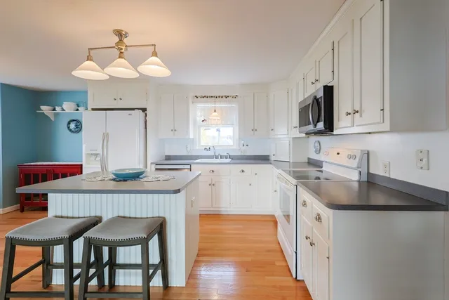 $799,900 | 20-22 Chapin Street, Milford, MA 01757