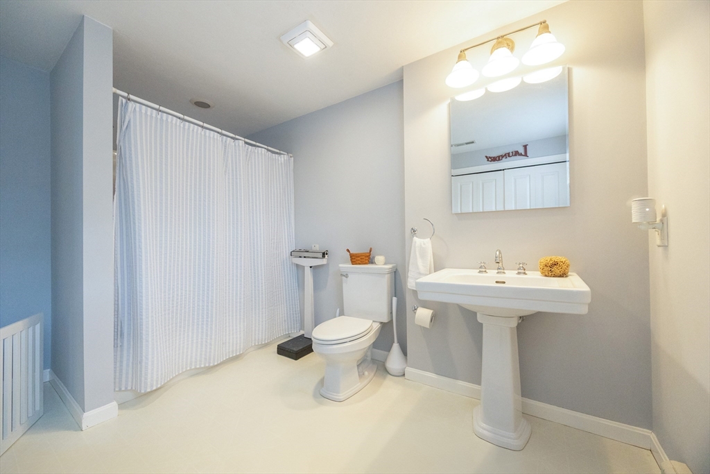 20-22 Chapin Street Milford, MA 01757 - Photo 10 of 40