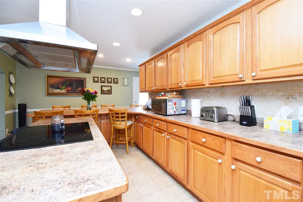 33 Blue Pond Road Clayton, NC 27520 - Photo 10 of 30 Gallery Image 10