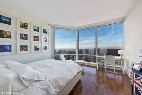 $999,000 | 401 North Wabash Avenue, Unit 63D, Chicago, IL 60611