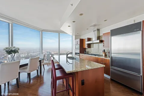 $999,000 | 401 North Wabash Avenue, Unit 63D, Chicago, IL 60611