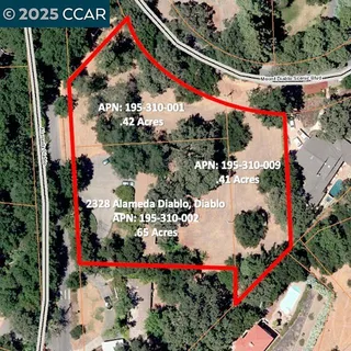 a view of lot of flowers and flowers