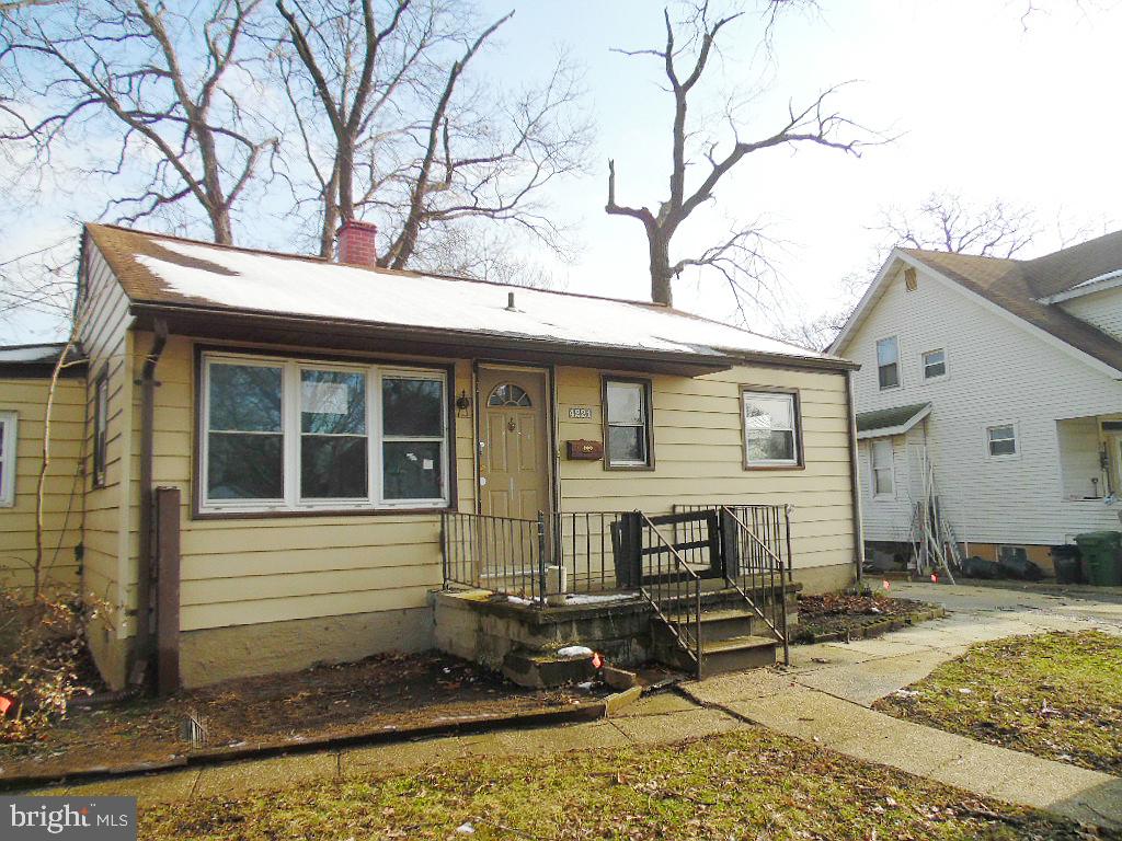 4221 Harcourt Road Baltimore, MD 21214 - Photo 2 of 12 Front
