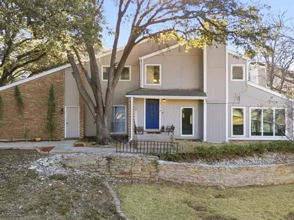 $325,000 | 2713 Meadowstone Court, Carrollton, TX 75006