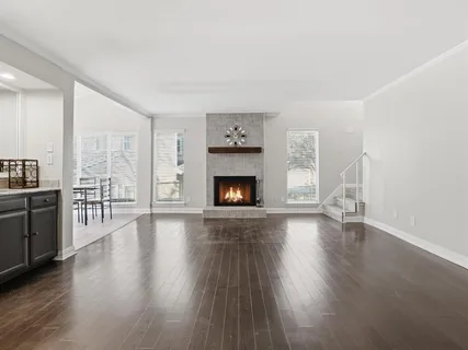 $325,000 | 2713 Meadowstone Court, Carrollton, TX 75006