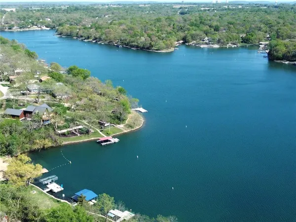 $1,350,000 | 5 Timber Valley Drive, Linn Valley, KS 66040