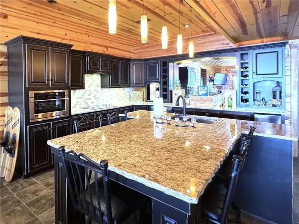 $1,350,000 | 5 Timber Valley Drive, Linn Valley, KS 66040