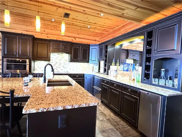 $1,350,000 | 5 Timber Valley Drive, Linn Valley, KS 66040