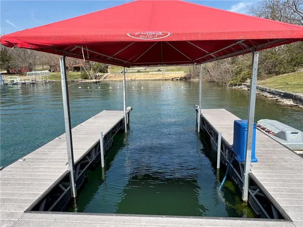 $1,350,000 | 5 Timber Valley Drive, Linn Valley, KS 66040