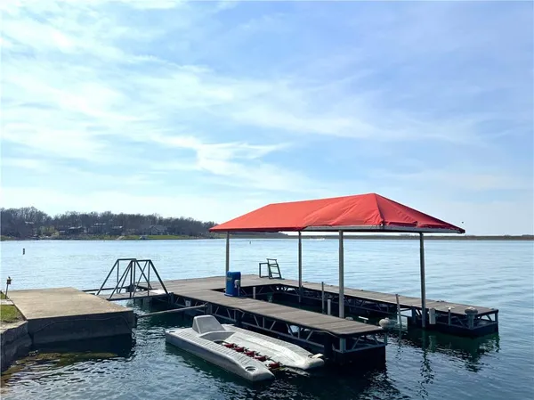 $1,350,000 | 5 Timber Valley Drive, Linn Valley, KS 66040