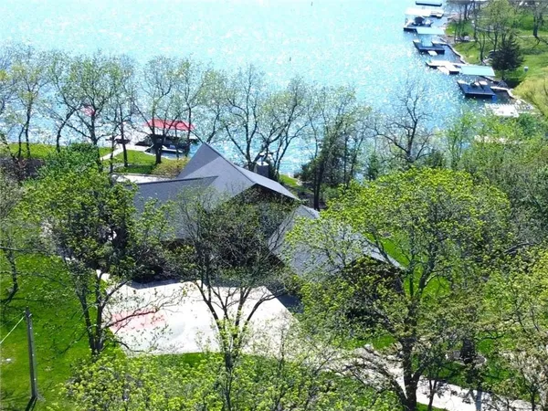 $1,350,000 | 5 Timber Valley Drive, Linn Valley, KS 66040