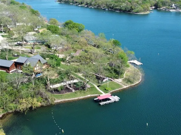 $1,350,000 | 5 Timber Valley Drive, Linn Valley, KS 66040