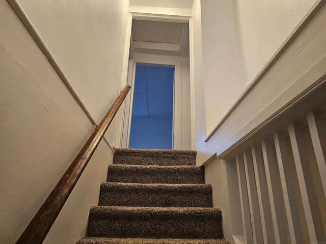 $269,999 | 118 Meadow Street, Winchester, CT 06098