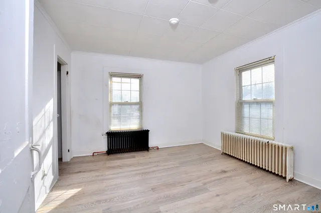 $269,999 | 118 Meadow Street, Winchester, CT 06098