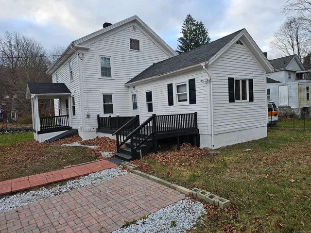 $269,999 | 118 Meadow Street, Winchester, CT 06098