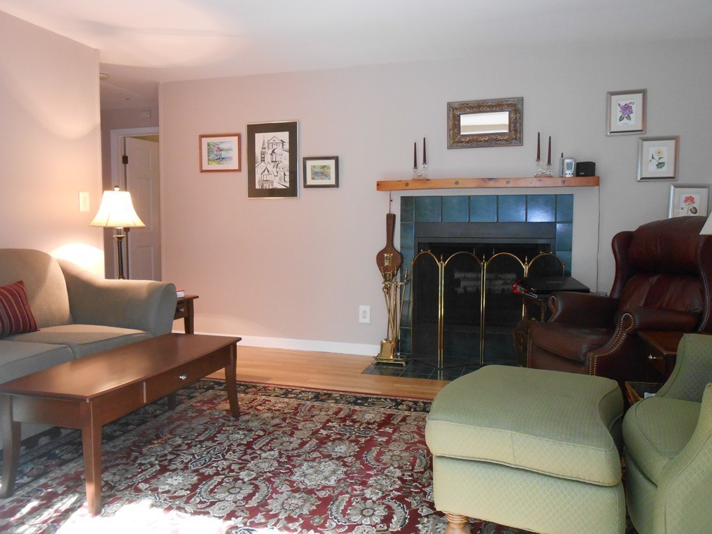20 Loading Place Road Manchester, MA 01944 - Photo 7 of 14 Gallery Image 7